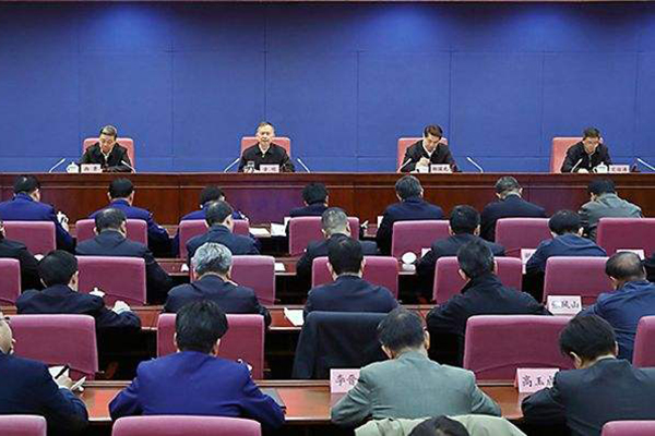 國務(wù)院安委辦、應(yīng)急管理部召開全國煤礦安 全生產(chǎn)工作緊急視頻會議強(qiáng)調(diào) 深刻吸取煤礦重大事故教訓(xùn) 舉一反三抓好風(fēng)險防控 確保歲末年初安 全形勢穩(wěn)定